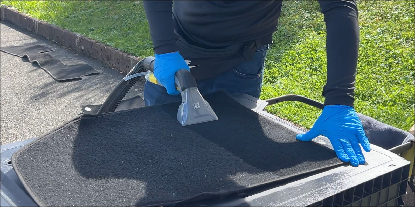 Nettoyage intérieur automobile Pack Confort 79€ - Shampouinage sièges Montbéliard